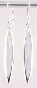 Lange fijne zilveren oorbellen met parelmoer afbeelding 1