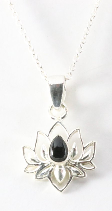 Fijne zilveren lotus hanger met onyx aan ketting afbeelding 1
