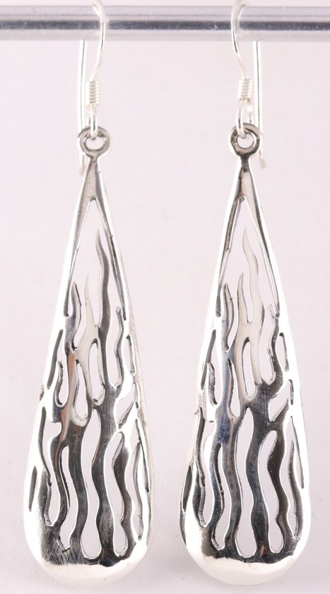 Lange opengewerkte zilveren oorbellen afbeelding 1