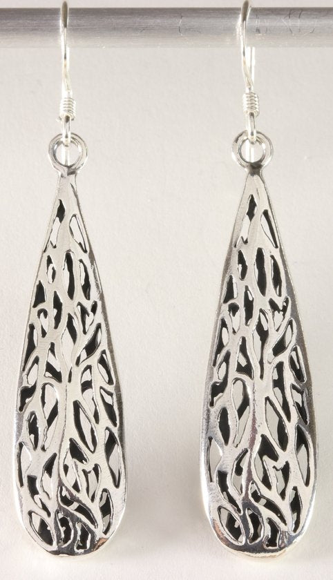 Lange opengewerkte zilveren oorbellen afbeelding 1
