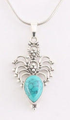 Fijne opengewerkte zilveren hanger met turkoois aan ketting afbeelding 1