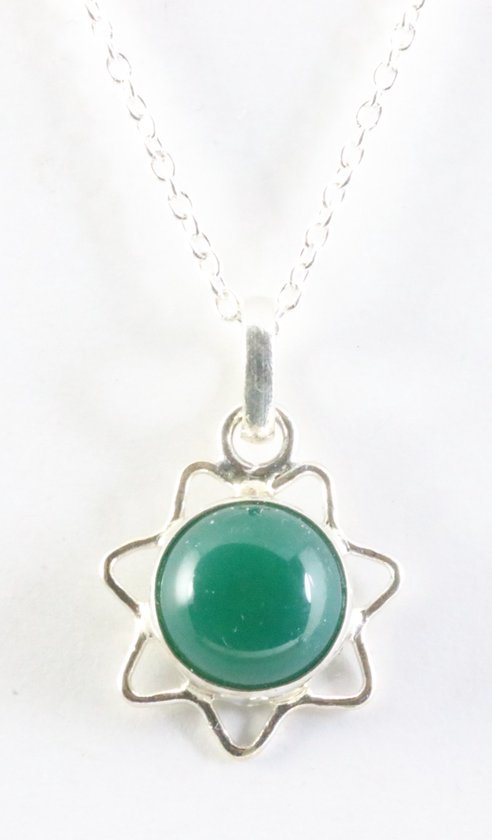 Fijne opengewerkte zilveren hanger met groene onyx aan ketting afbeelding 1