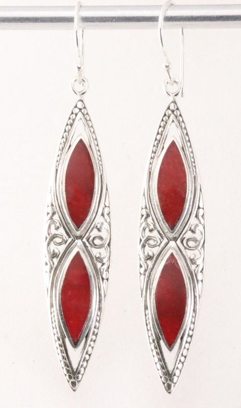 Lange bewerkte zilveren oorbellen met rode koraal steen afbeelding 1