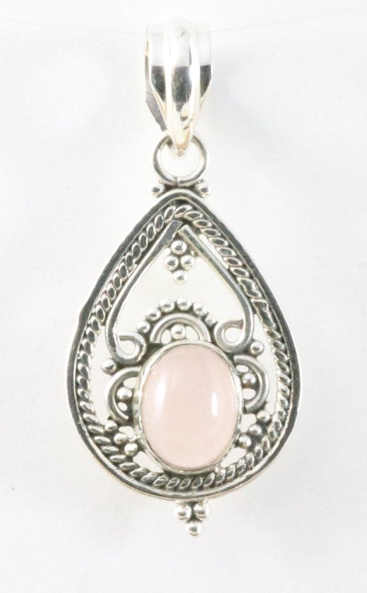 Opengewerkte zilveren hanger met rozenkwarts afbeelding 1