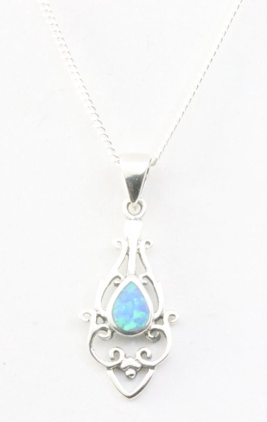 Fijne opengewerkte zilveren hanger met Australische opaal aan ketting afbeelding 1