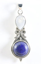 Bewerkte zilveren hanger met lapis lazuli en regenboog maansteen afbeelding 1