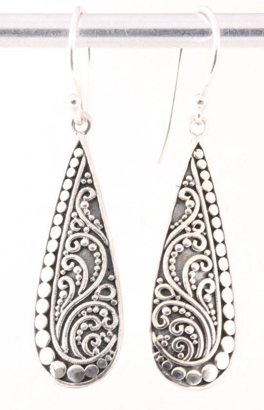 Traditionele zilveren filigrein oorbellen afbeelding 1