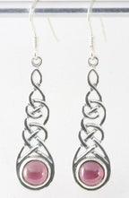 Lange opengewerkte zilveren oorbellen met granaat afbeelding 1