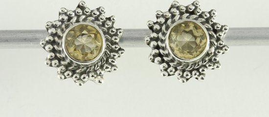Bewerkte zilveren oorstekers met citrien afbeelding 1