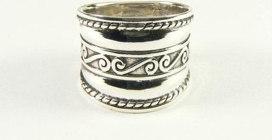 Hoogglans zilveren ring met fantasiegravering afbeelding 3