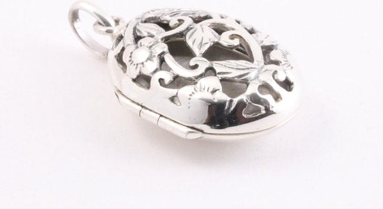 Ovaal opengewerkt zilveren medaillon afbeelding 2