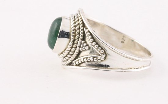 Bewerkte zilveren ring met jade afbeelding 3
