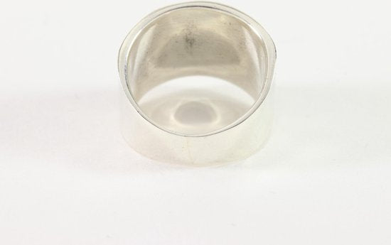 Zilveren ring met bloemengravering afbeelding 4