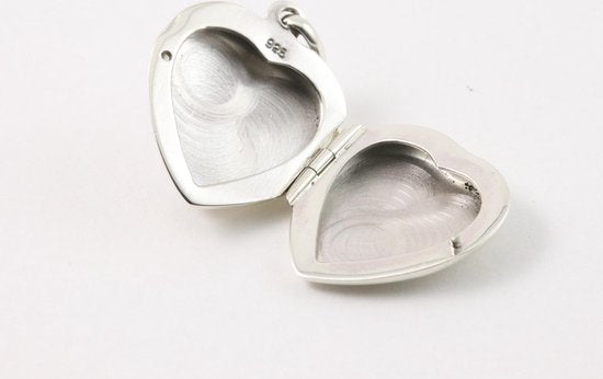 Fijn hartvormig zilveren medaillon met parelmoer afbeelding 5