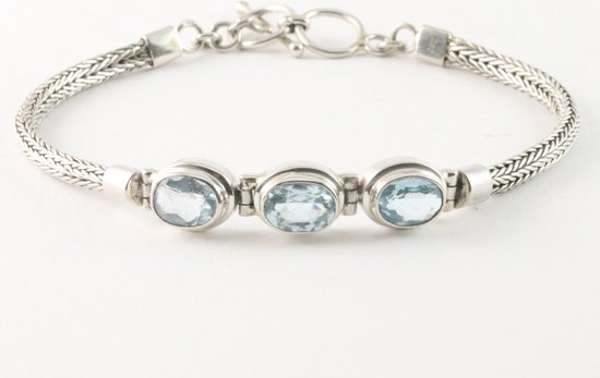 Traditionele zilveren snake armband met blauwe topaas afbeelding 1