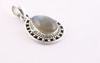 Bewerkte druppelvormige zilveren hanger met labradoriet afbeelding 2