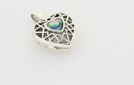 Opengewerkt hartvormig zilveren medaillon met abalone schelp afbeelding 2