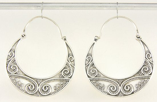 Grote fijn bewerkte zilveren oorringen afbeelding 1