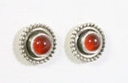 Fijne bewerkte ronde zilveren oorstekers met carneool afbeelding 1