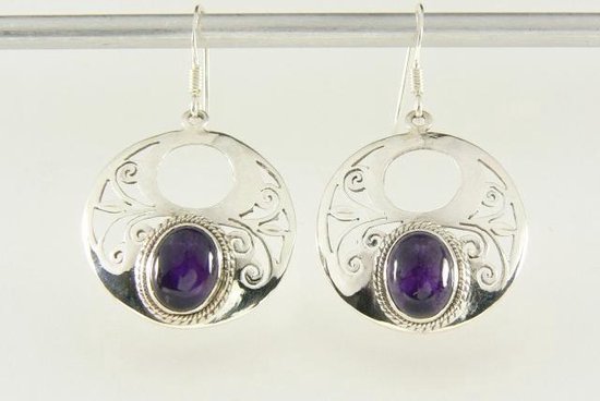 Ronde opengewerkte zilveren oorbellen met amethist afbeelding 6