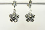 Fijne bloemvormige zilveren oorstekers met marcasiet afbeelding 5