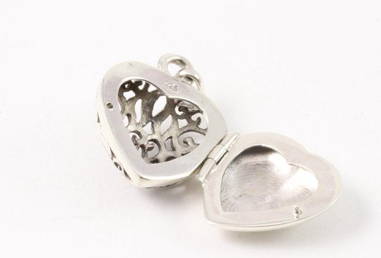 Fijn opengewerkt hartvormig zilveren medaillon afbeelding 2