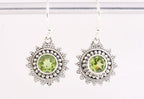 Bewerkte zilveren oorbellen met peridoot afbeelding 4