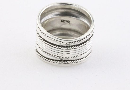Brede zilveren ring met ribbels en kabelpatronen afbeelding 4