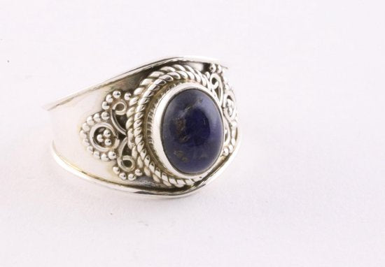 Fijne bewerkte zilveren ring met sodaliet afbeelding 1