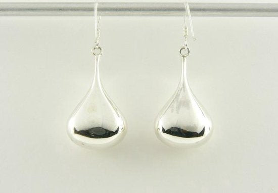 Druppelvormige zilveren oorbellen afbeelding 2
