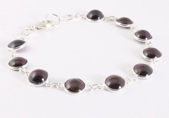 Fijne zilveren schakelarmband met granaat afbeelding 2
