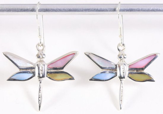 Zilveren libelle oorbellen met veelkleurige schelp afbeelding 1
