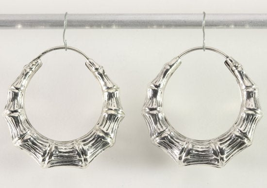 Bewerkte zilveren oorringen afbeelding 1