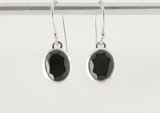 Zilveren oorbellen met zwarte spinel afbeelding 4