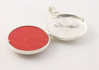 Rond opengewerkt zilveren medaillon met rode koraal steen afbeelding 4
