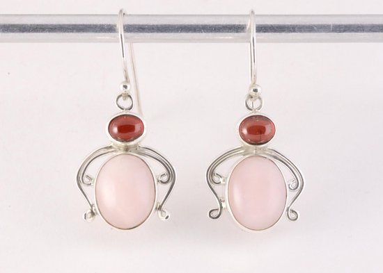 Fijne bewerkte zilveren oorbellen met roze opaal en granaat afbeelding 4