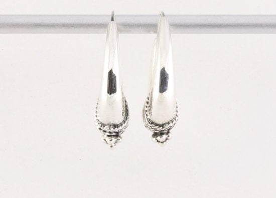 Fijne bewerkte zilveren Bali oorringen afbeelding 3