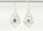 Opengewerkte zilveren oorbellen met smaragd afbeelding 3