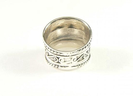 Hoogglans zilveren ring met fantasiegravering afbeelding 2