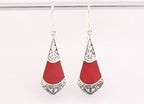 Opengewerkte zilveren oorbellen met rode koraal steen afbeelding 1
