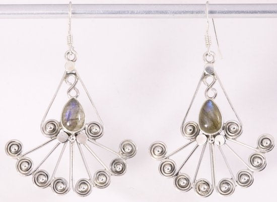 Grote opengewerkte zilveren oorbellen met labradoriet afbeelding 1