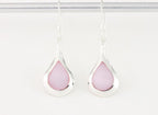 Druppelvormige zilveren oorbellen met roze parelmoer afbeelding 4