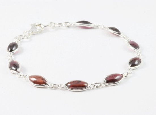 Fijne zilveren schakelarmband met granaat afbeelding 2