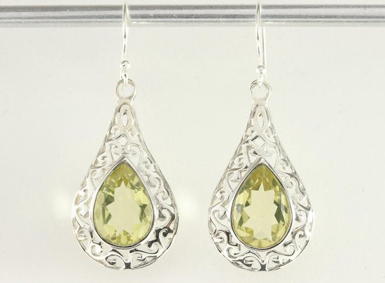 Opengewerkte zilveren oorbellen met lemonkwarts afbeelding 4