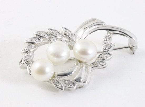 Hoogglans zilveren broche met parels en witte topaas afbeelding 2