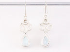 Zilveren oorbellen met blauwe en witte topaas en zoetwater parel afbeelding 3