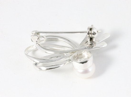 Fijne opengewerkte zilveren broche met parel en marcasiet afbeelding 3