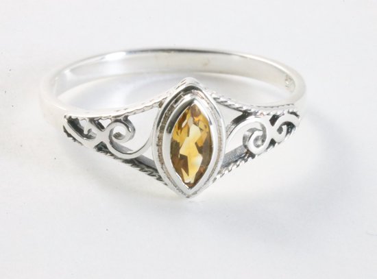 Fijne opengewerkte zilveren ring met citrien afbeelding 4