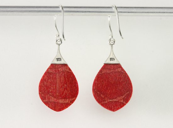Bewerkte zilveren oorbellen met rode koraal steen afbeelding 3