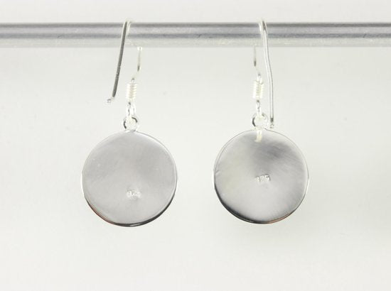 Ronde zilveren oorbellen met abalone schelp afbeelding 3